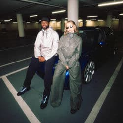 Moment (feat. Charlotte Plank)